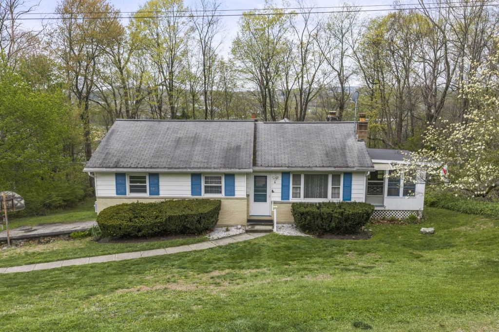 Property photo 1 of 1