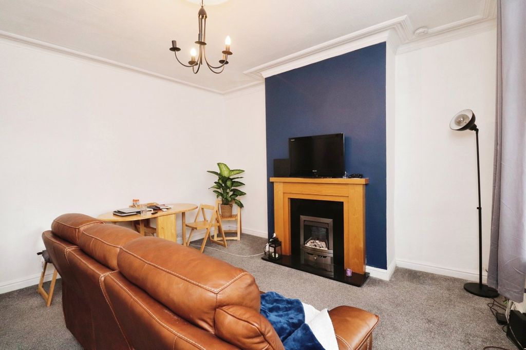 Property photo 3 of 10 Picture No. 05