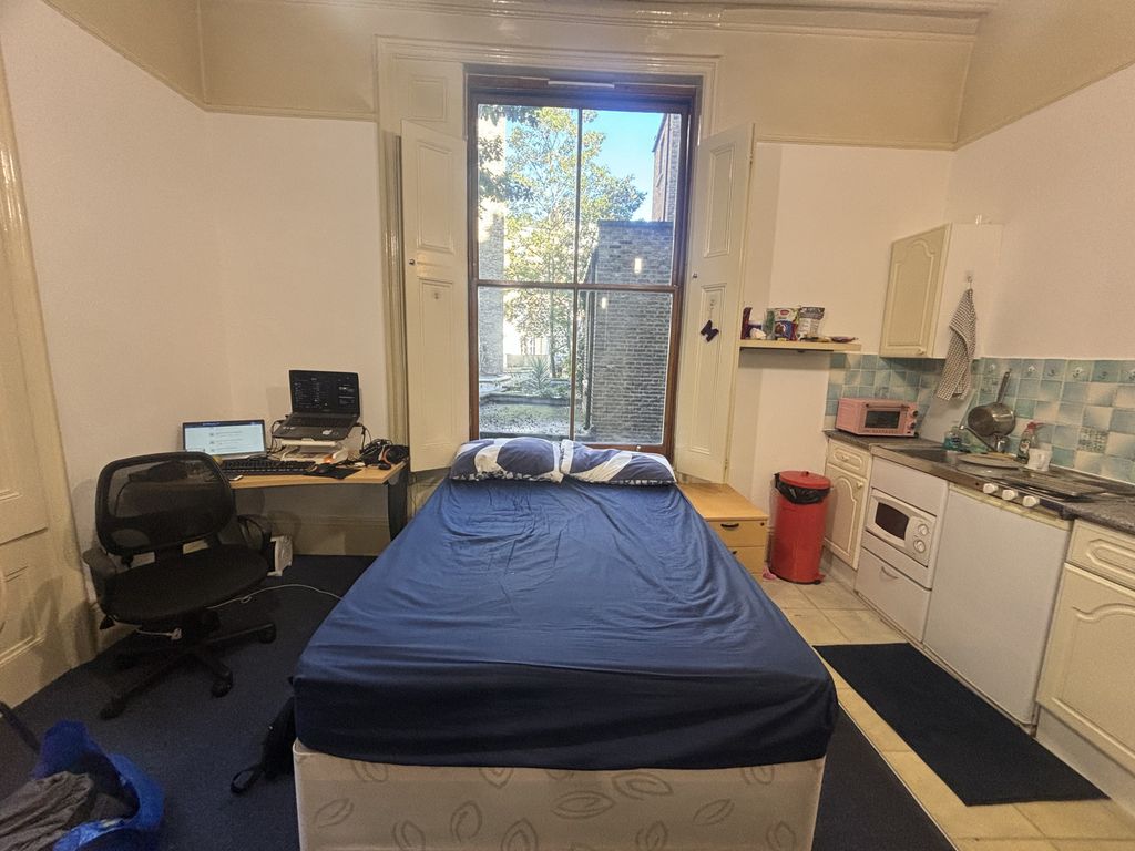 Property photo 2 of 3