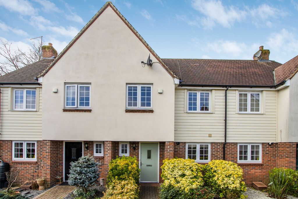Property photo 1 of 17 Old Rectory Drive