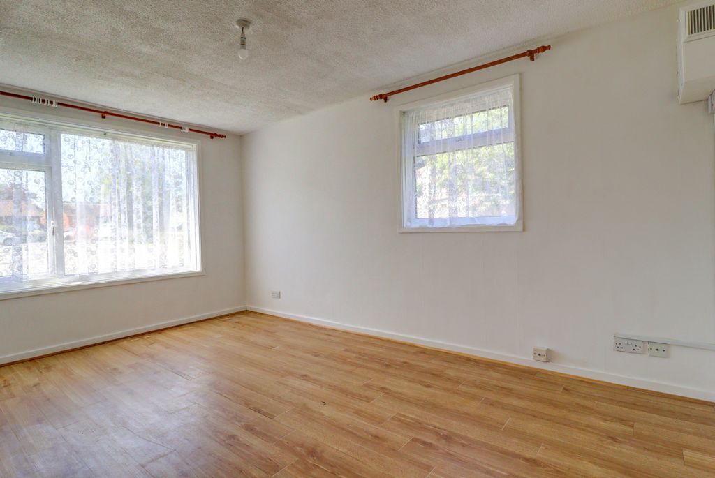 Property photo 2 of 6 Picture No. 02
