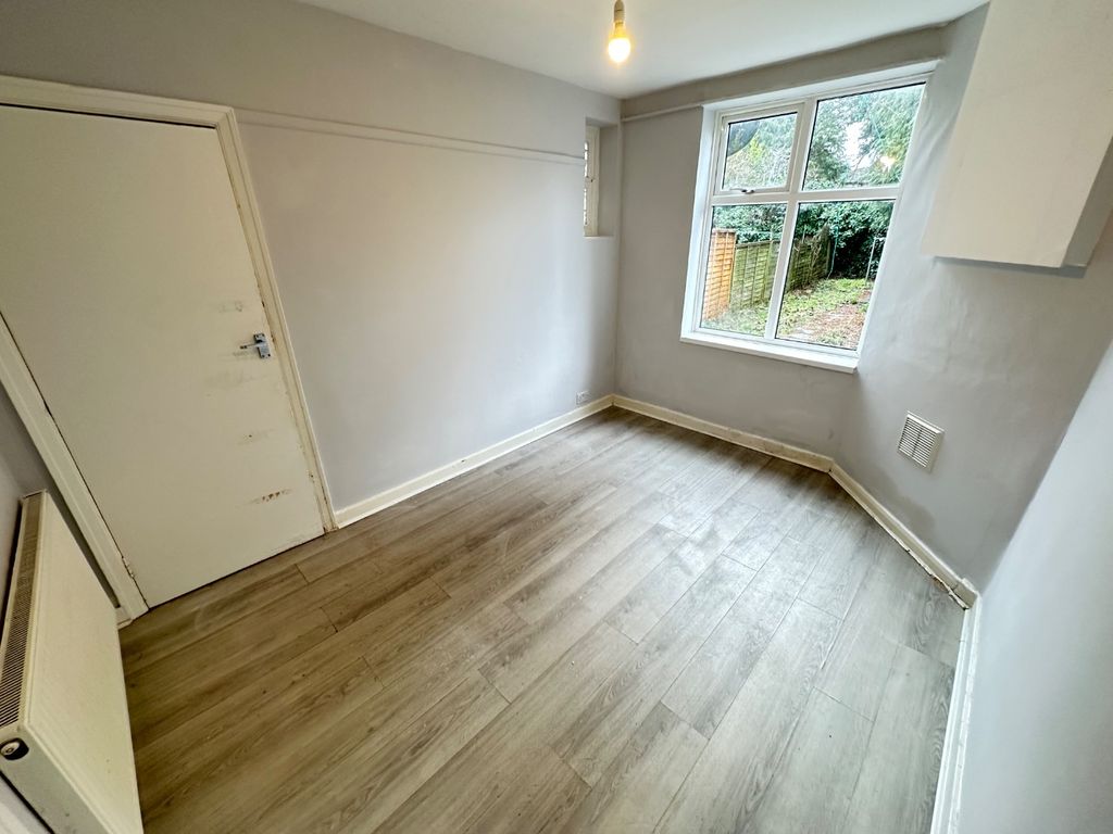 Property photo 3 of 11 4817994