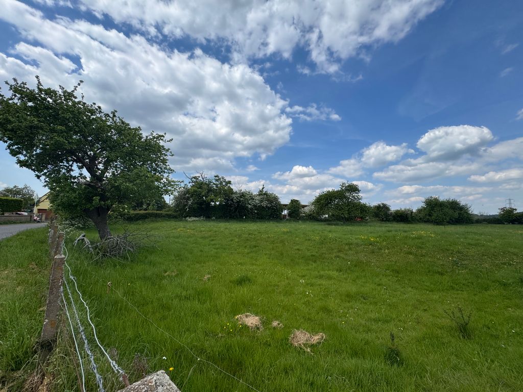 Property photo 2 of 3