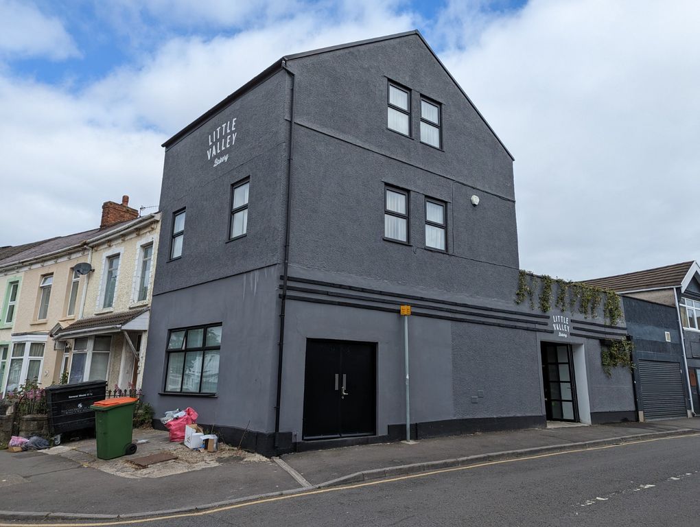 Property photo 1 of 1