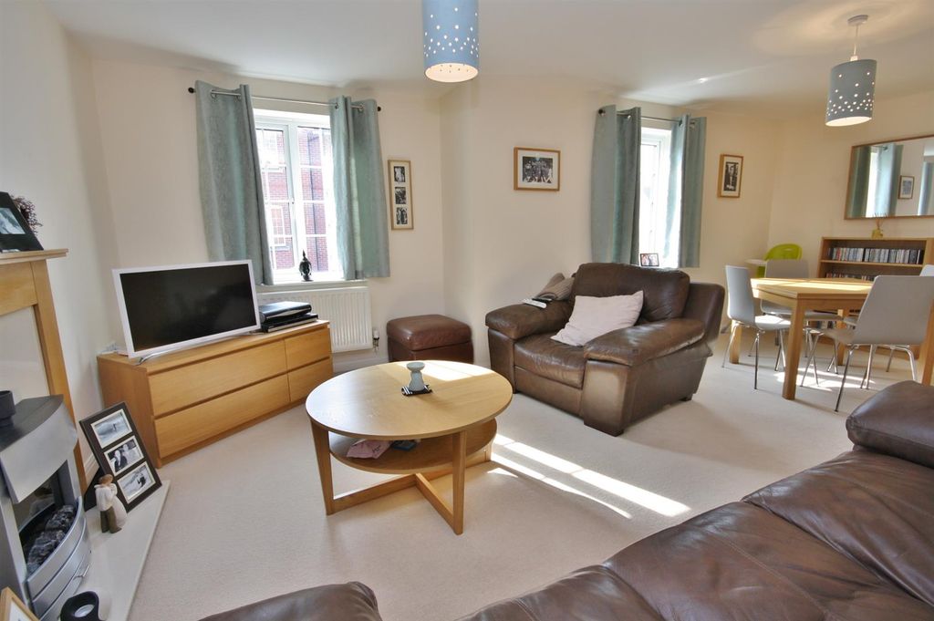 Property photo 2 of 4