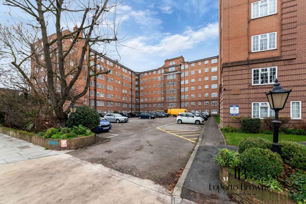 Property photo 2 of 20