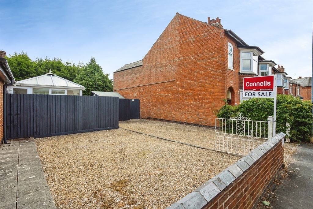 Property photo 2 of 14