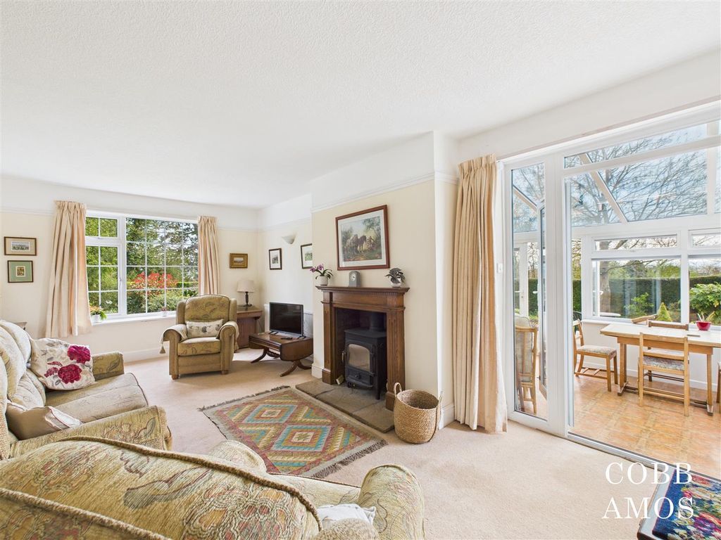 Property photo 3 of 35 Cam02803G0-Pr0165-Still024.Jpg
