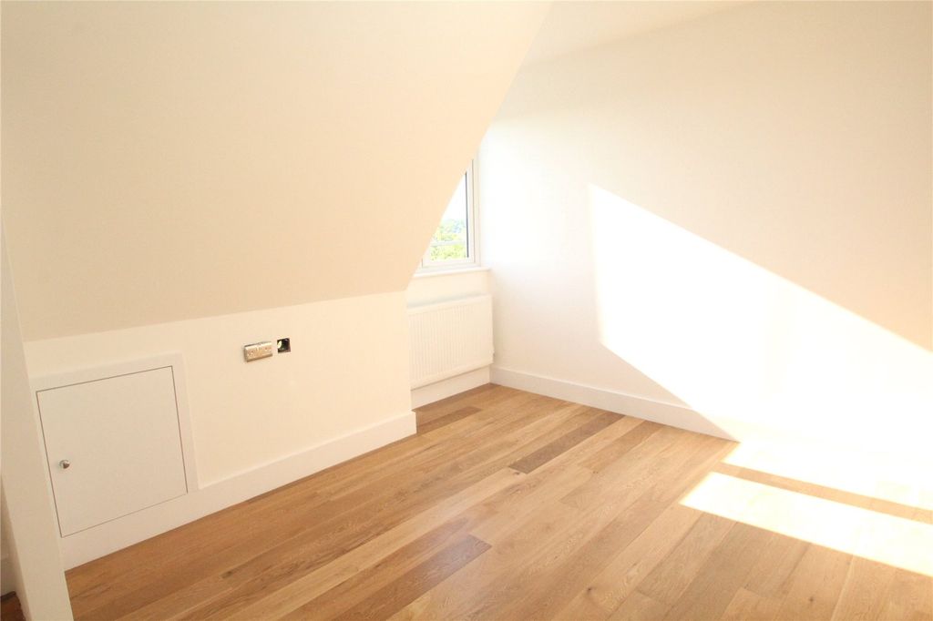 Property photo 2 of 5 Picture No. 05