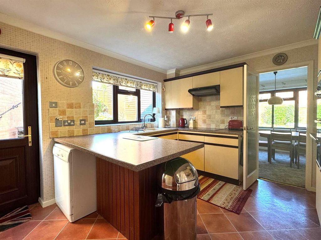 Property photo 2 of 16