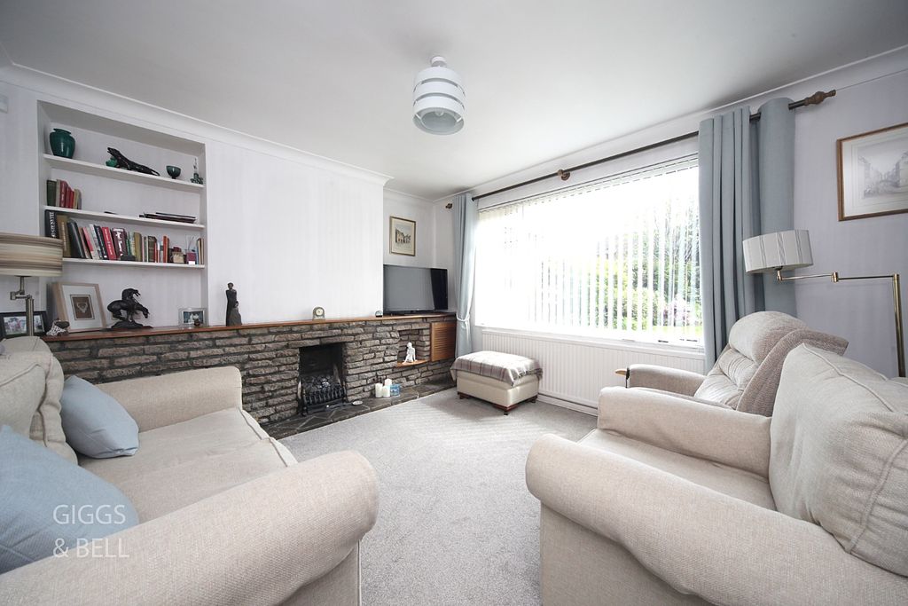 Property photo 3 of 19 5074042