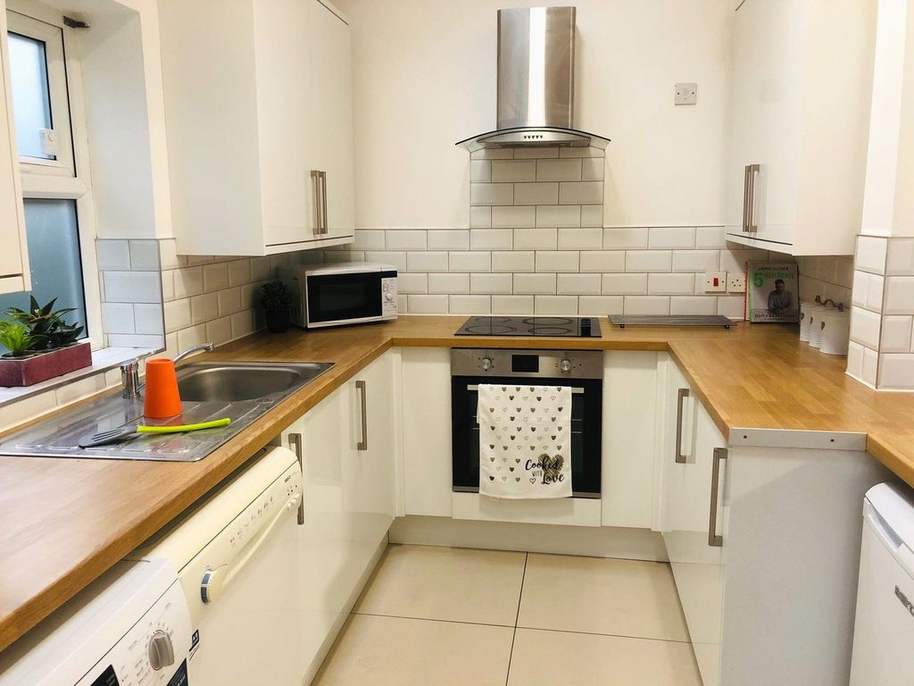 Property photo 2 of 15 Picture No. 02