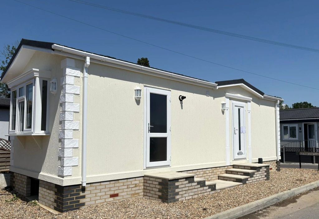 Property photo 1 of 1