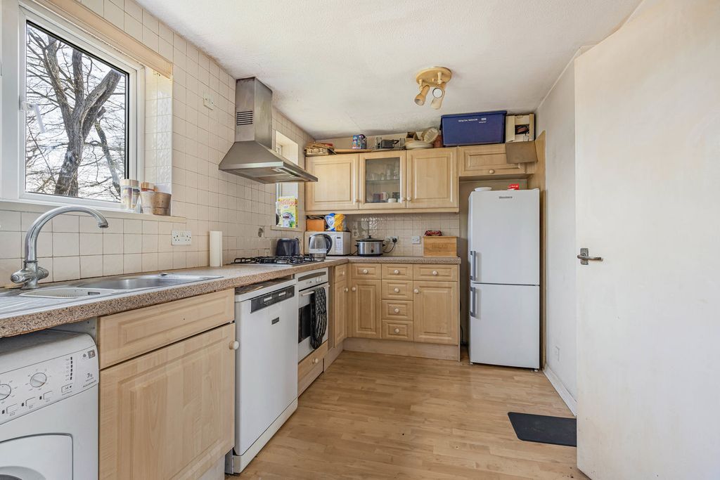 Property photo 3 of 15 Kitchen