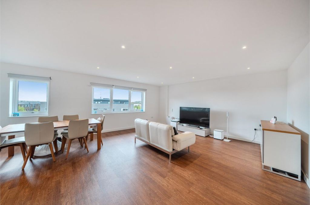 Property photo 2 of 11 Davidson Frost-Wellings, Dfw, Royal Court, Living