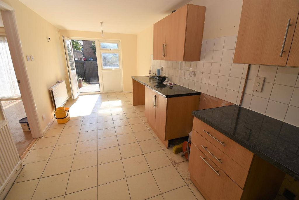 Property photo 2 of 8 Kitchen / Diner