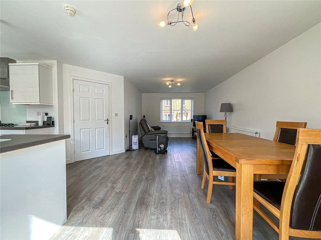 Property photo 2 of 30 Picture No. 28