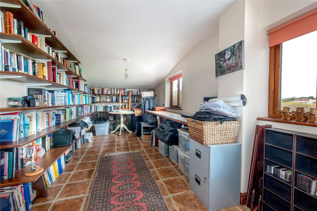 Property photo 3 of 23 Stable Office