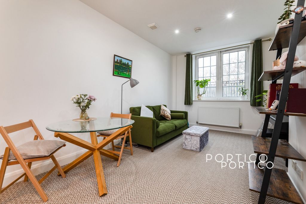 Property photo 1 of 18 Pbox-Img.Jpg