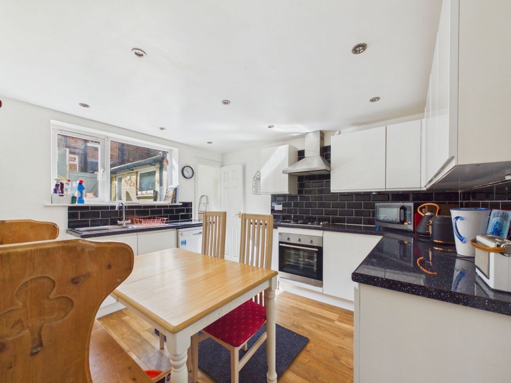 Property photo 3 of 23