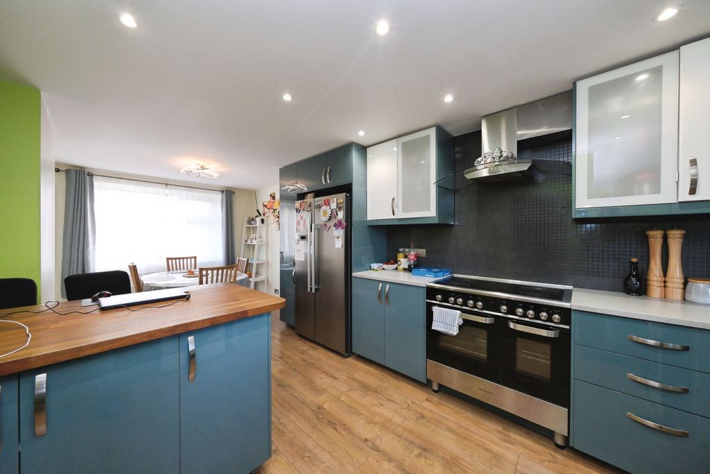 Property photo 2 of 20 Img_5546