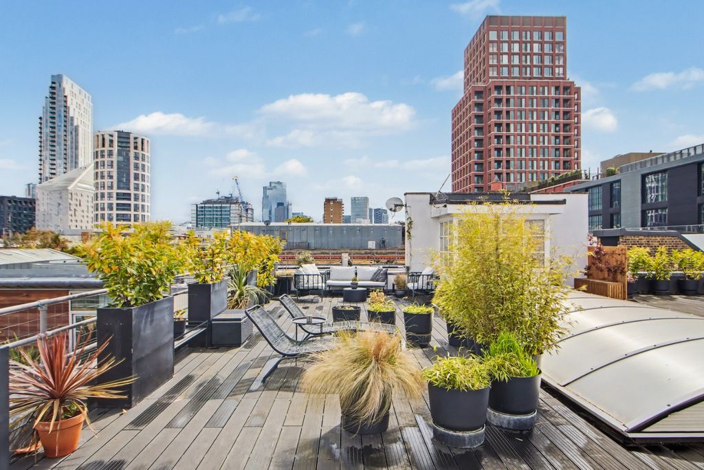 Property photo 1 of 14 5102800