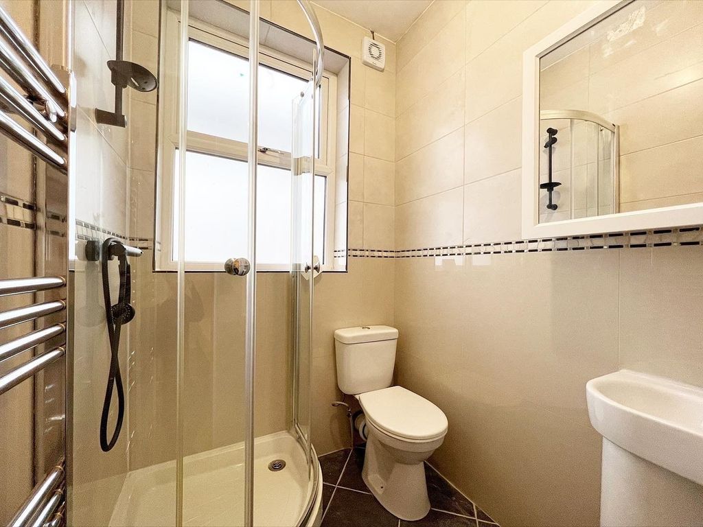 Property photo 3 of 4 Shower Room