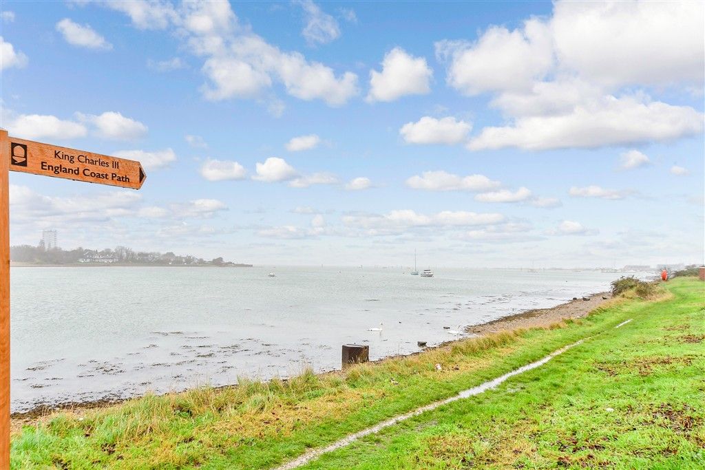 Property photo 2 of 9 Surrounding Area