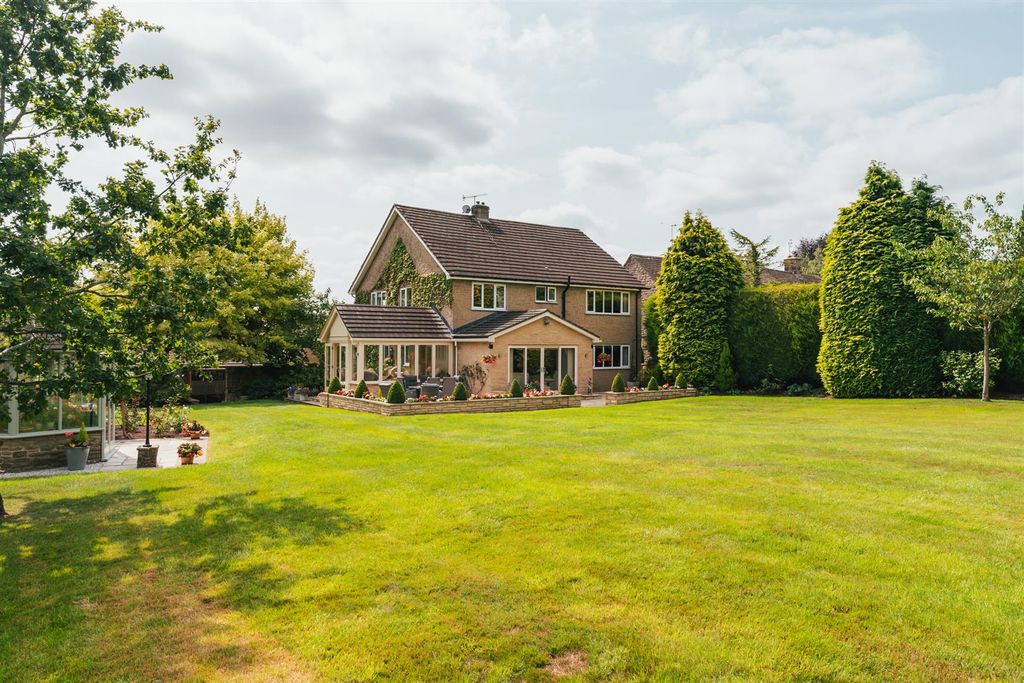 Property photo 3 of 48 Exterior And Gardens