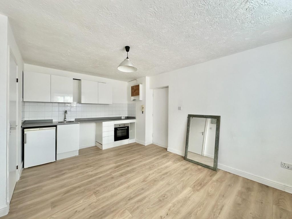 Property photo 1 of 9 Thumbnail_Img_6973.Jpg