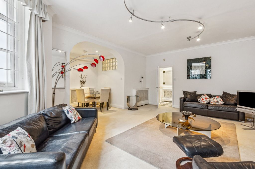 Property photo 3 of 10