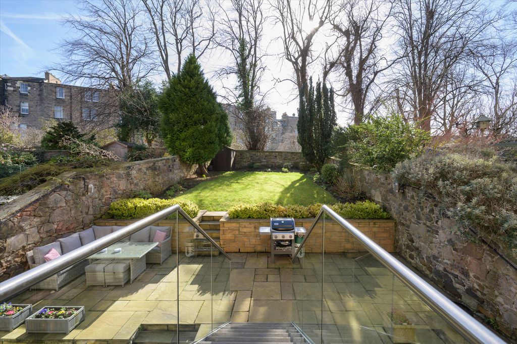 Additional image 28 of 4 bed flat for saleGlencairn Crescent, Edinburgh EH12