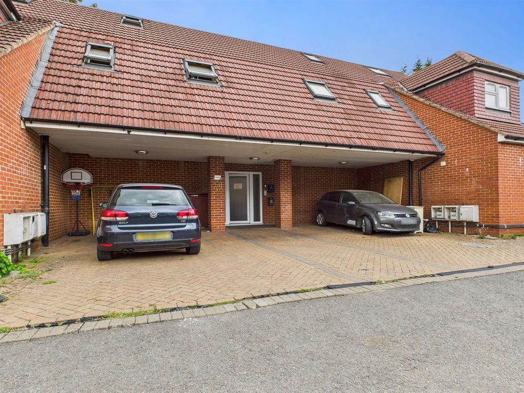 Property photo 1 of 5 Cam02885G0-Pr0460-Still005.Jpg