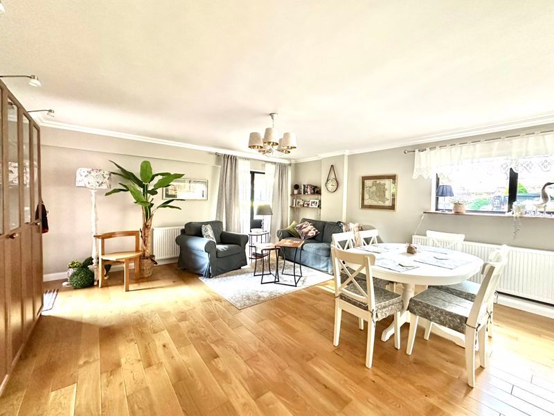 Additional image 5 of 2 bed flat for saleChurch Street, Epsom KT17