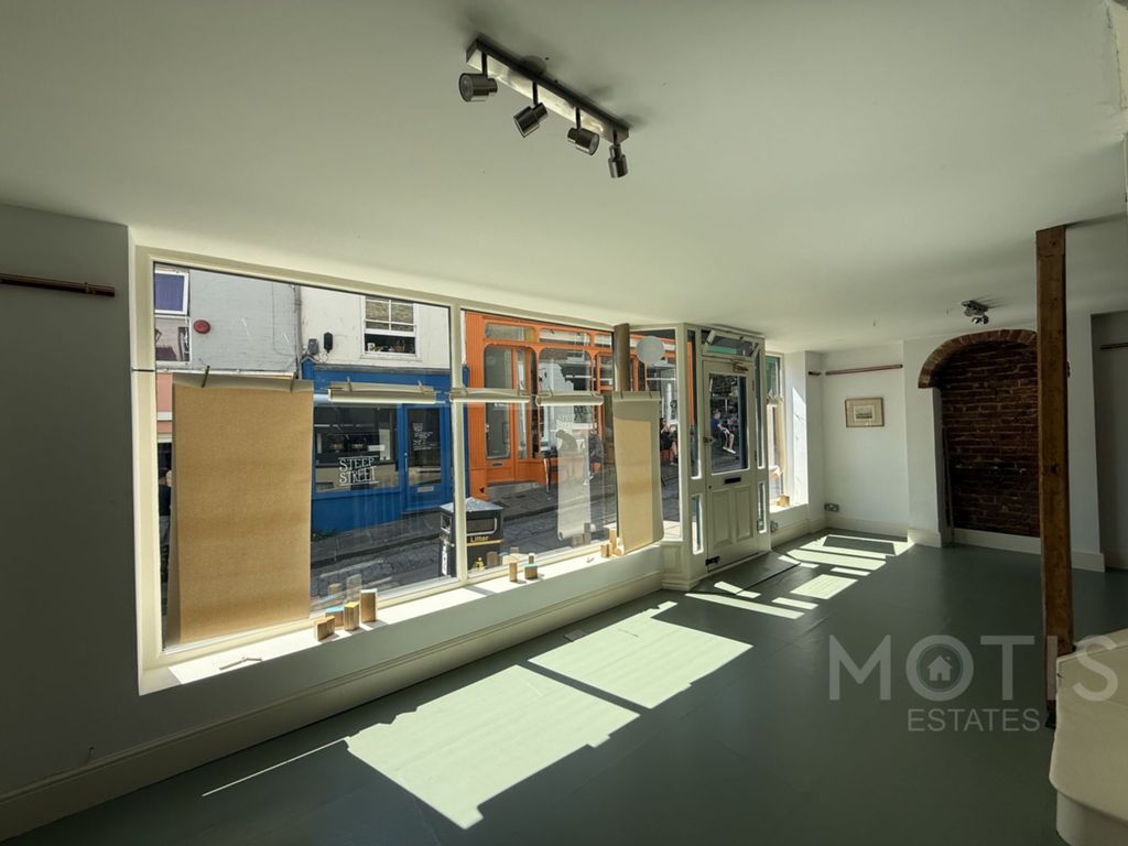 Property photo 2 of 8 Photo 7