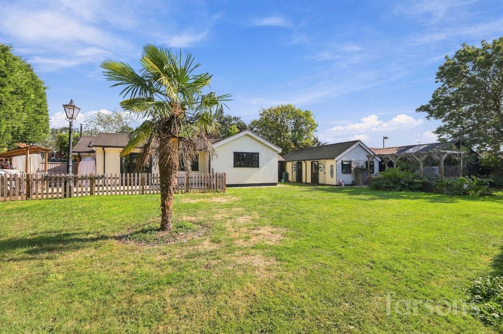 Property photo 3 of 42