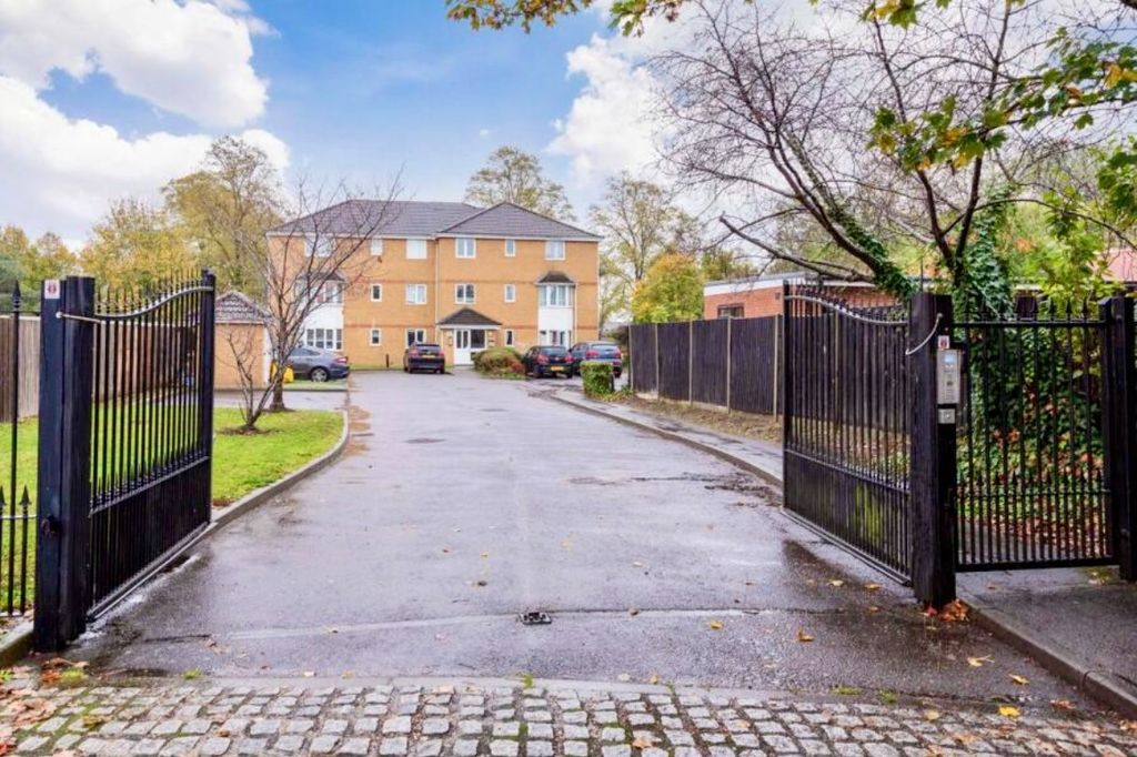 Property photo 1 of 10 4821701