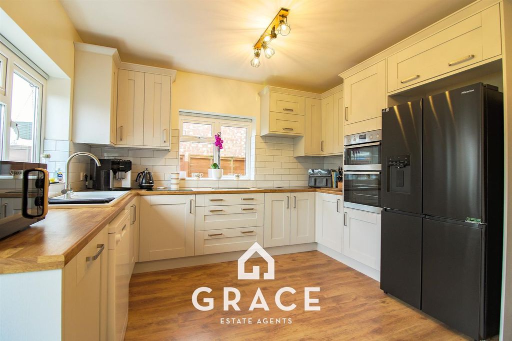 Property photo 2 of 17 Untitled_Hdr-2-2.Jpg