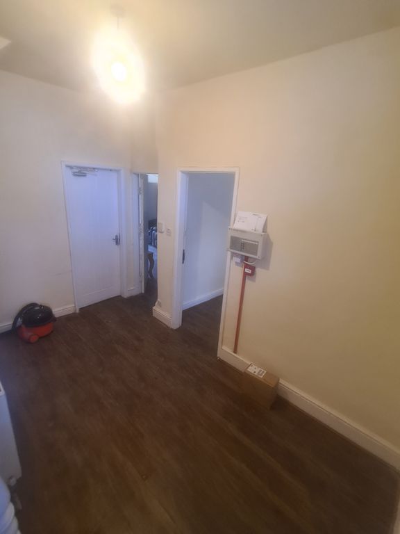Property photo 2 of 31