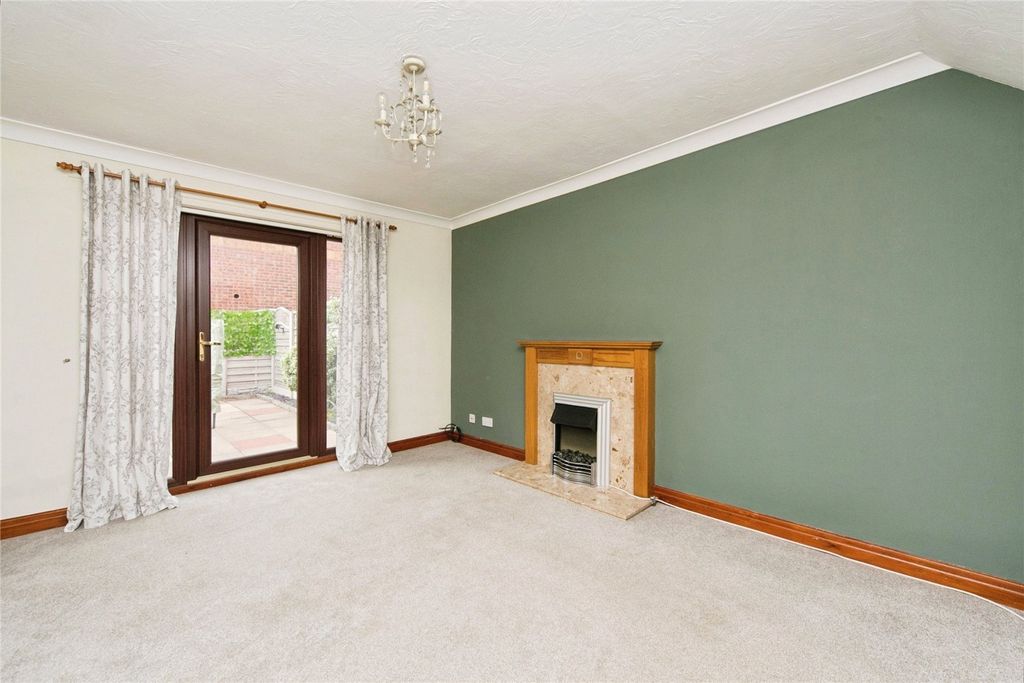 Property photo 3 of 16 Picture No. 12