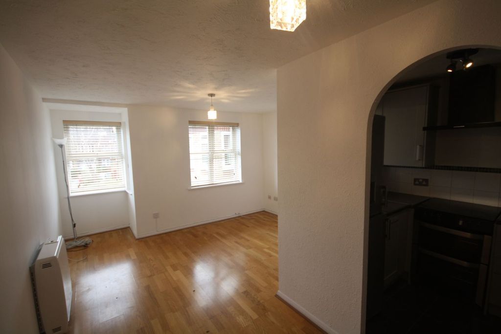 Property photo 2 of 7