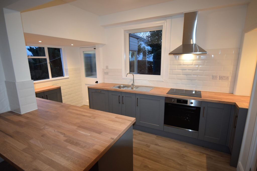 Property photo 3 of 9 Kitchen Reverse