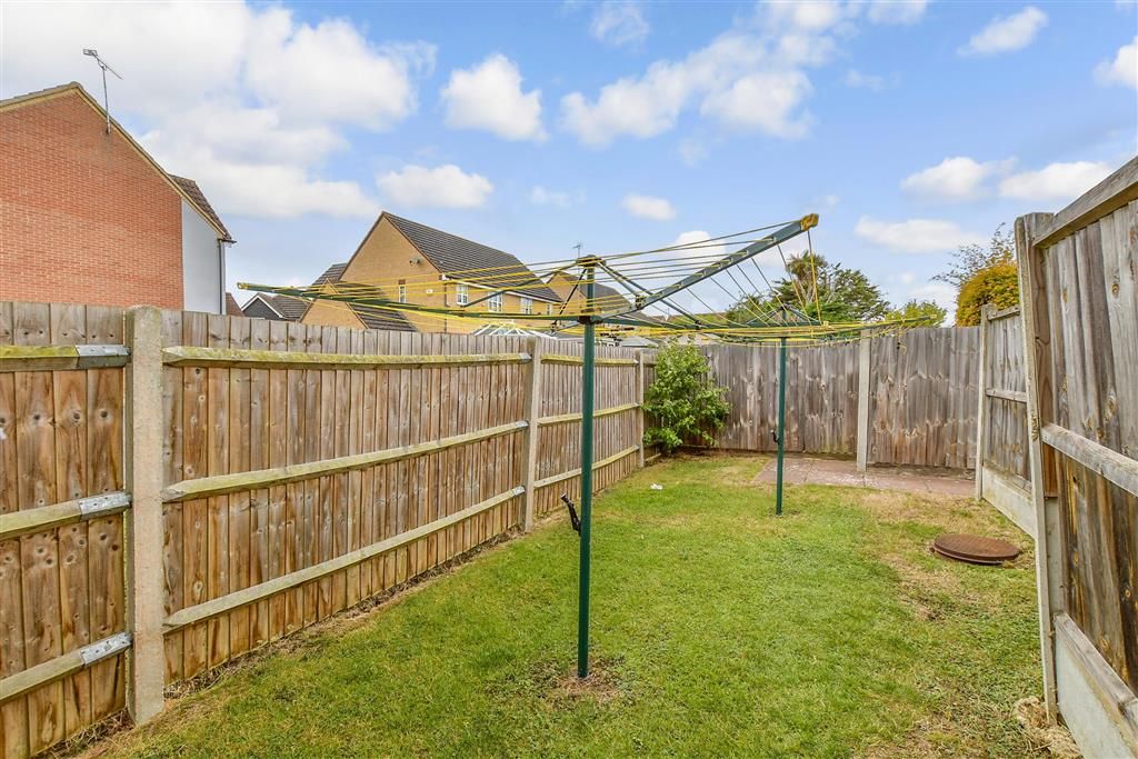 Property photo 2 of 11 Communal Gardens