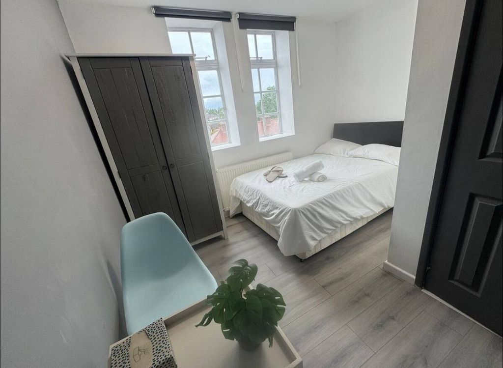 Property photo 1 of 3