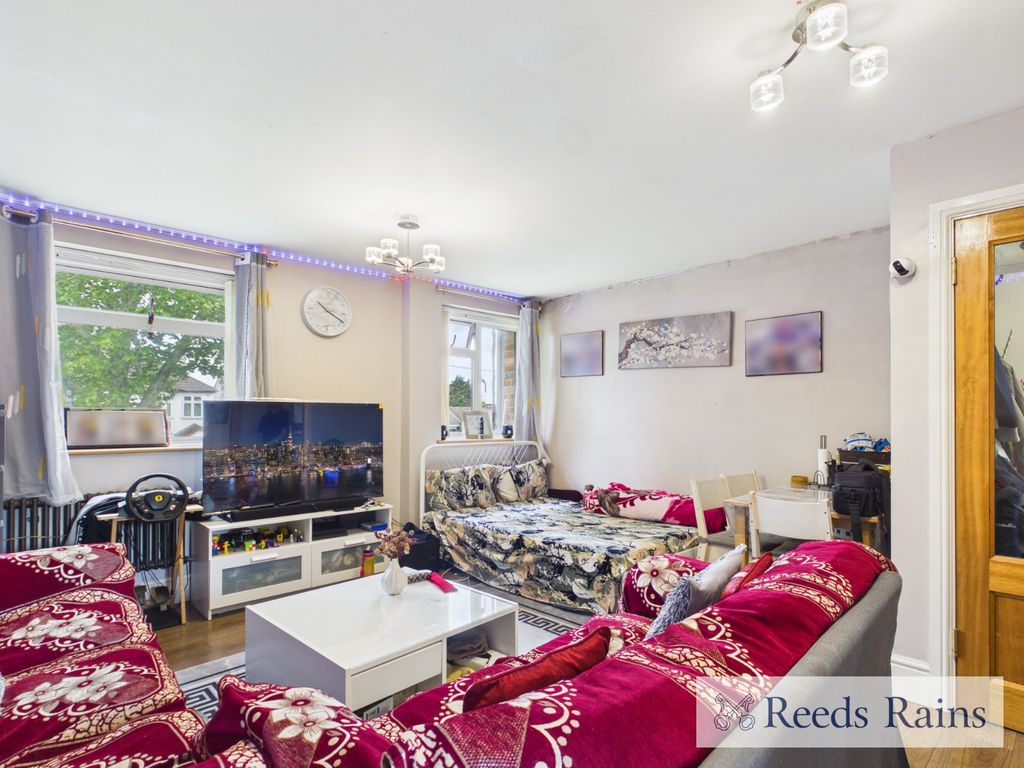 Property photo 2 of 12 Picture No. 04