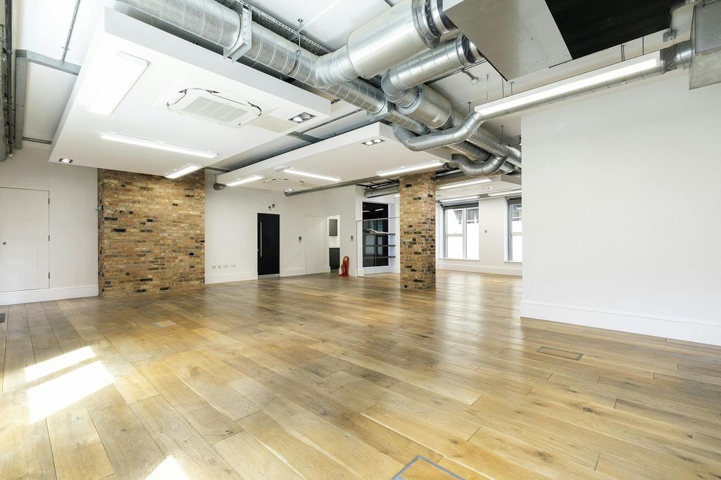 Property photo 1 of 10 Cosmopolitan House 3.Jpg