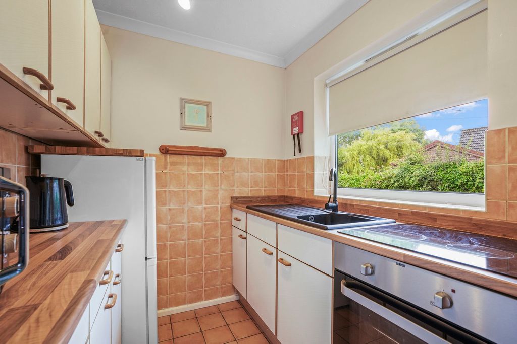 Property photo 2 of 9