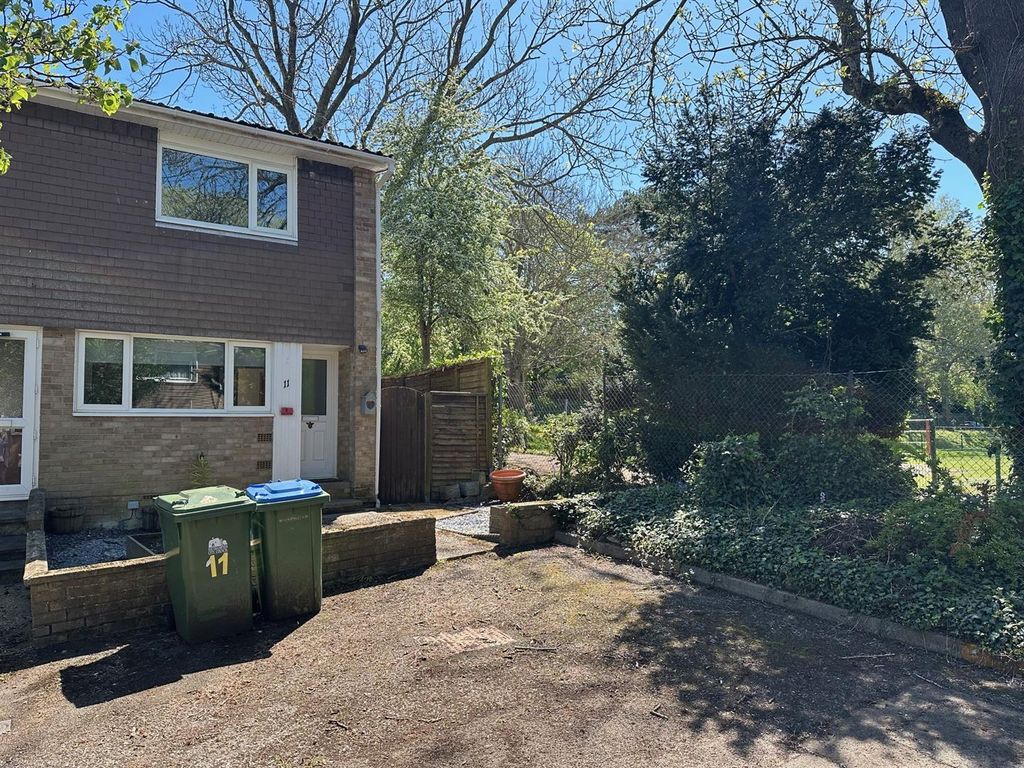 Property photo 2 of 11 Front 2.Jpg