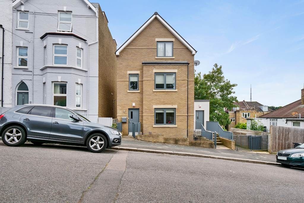 Property photo 1 of 13