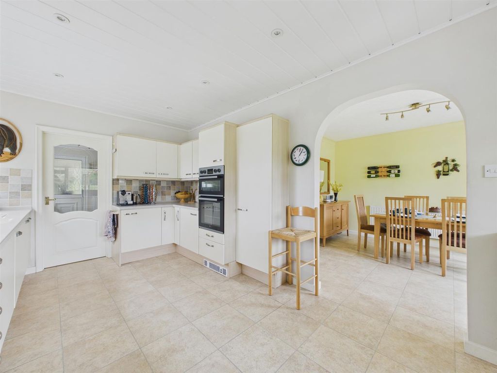 Additional image 13 of 5 bed detached house for saleRhydd Close, Barnards Green, Malvern WR14
